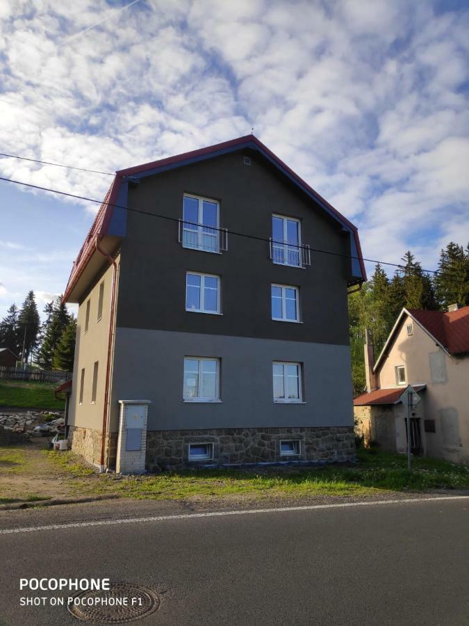 Apartman Raketa Pernink Extérieur photo
