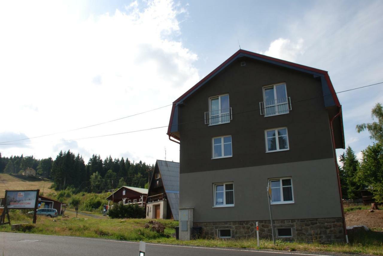 Apartman Raketa Pernink Extérieur photo